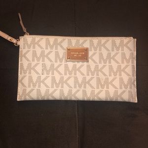 Michael Kors Clutch/Wristlet